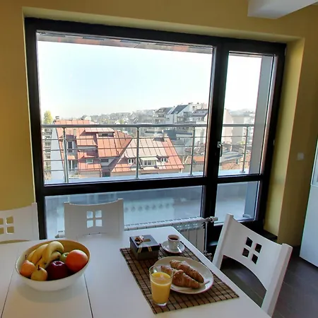 Blvd Apartment